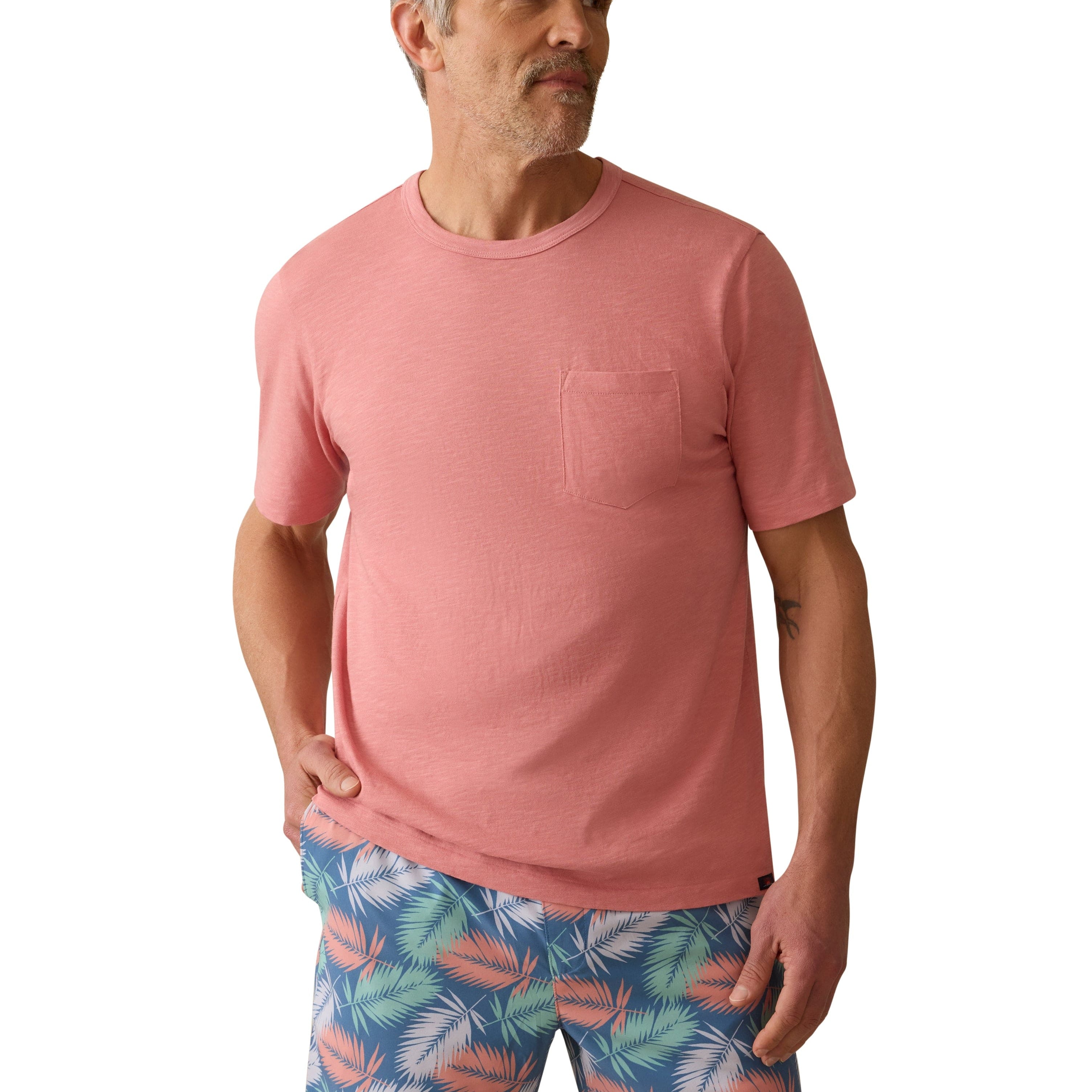 Faherty T-Shirts Sunwashed Pocket Tee - Faded Flag