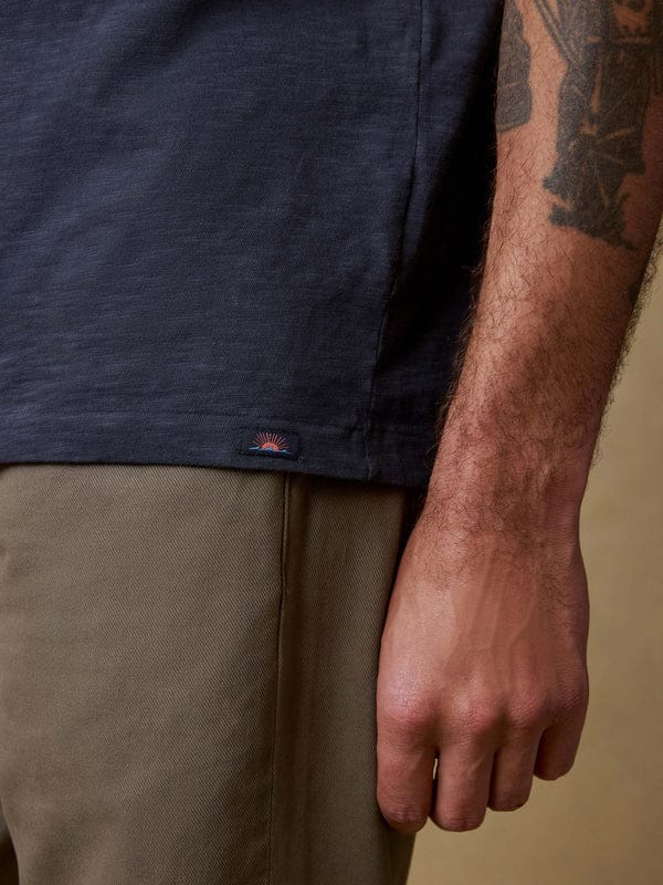 Faherty T-Shirts Sunwashed Pocket Tee in Dune Navy