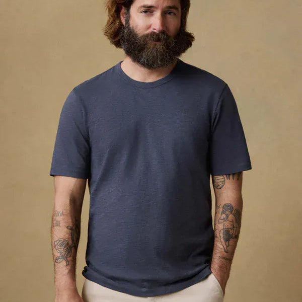 Faherty T-Shirts Sunwashed Regenerative Tee in Dune Navy