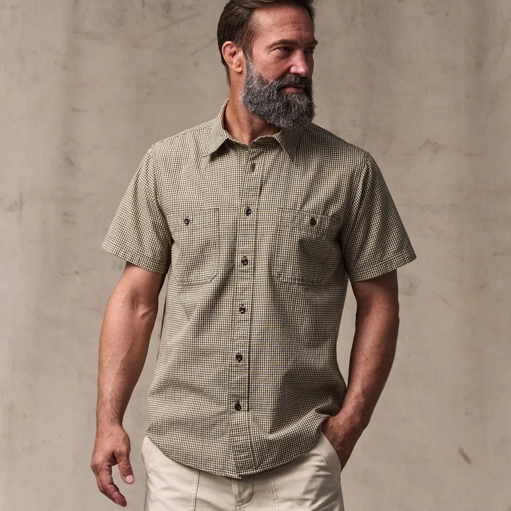 Filson Camp Shirt Short Sleeve Chambray Shirt in Coffee / Natural Plaid