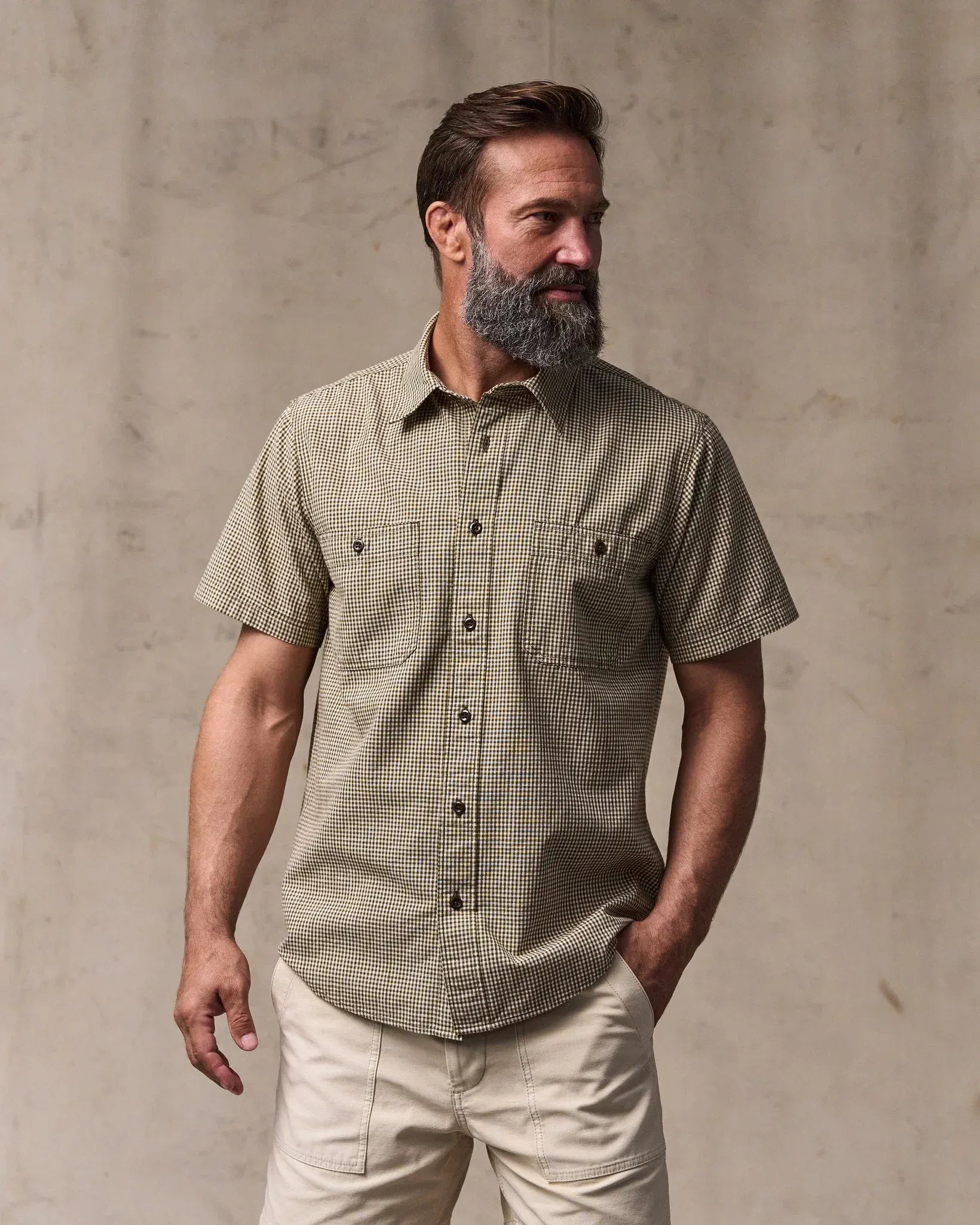 Filson Camp Shirt Short Sleeve Chambray Shirt in Coffee / Natural Plaid