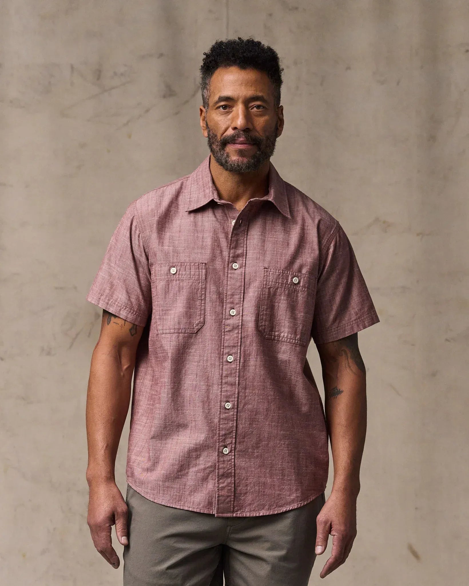 Filson Camp Shirt Short Sleeve Chambray Shirt in Sable