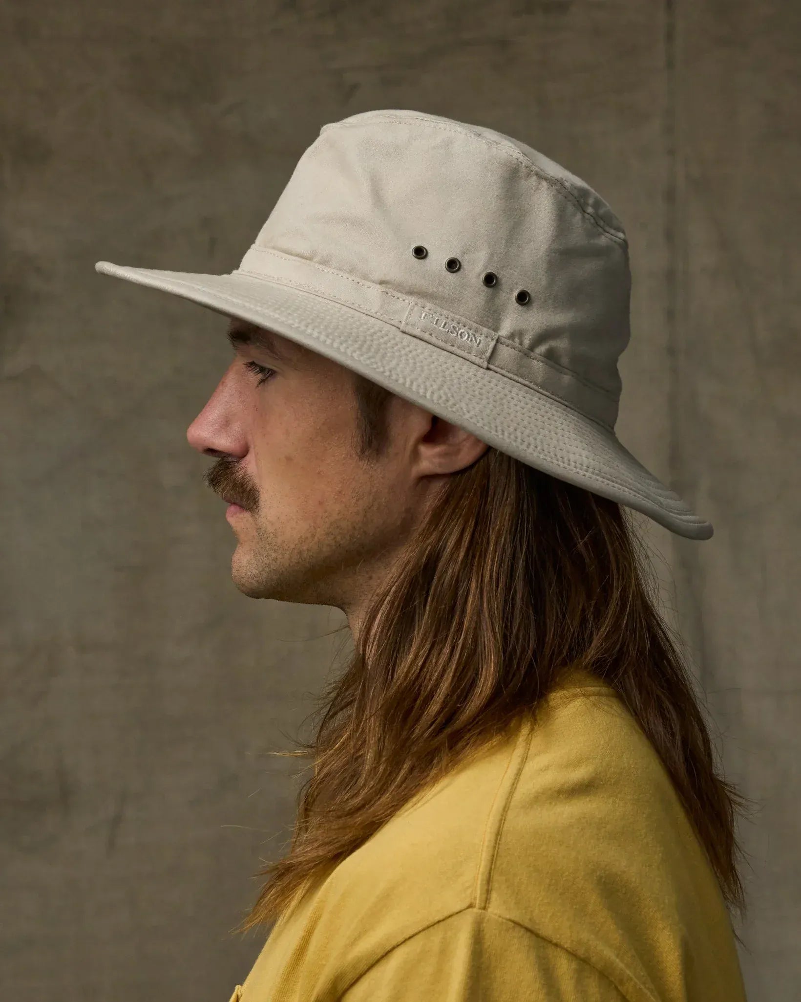 Filson Hats Summer Packer Hat in Desert Tan