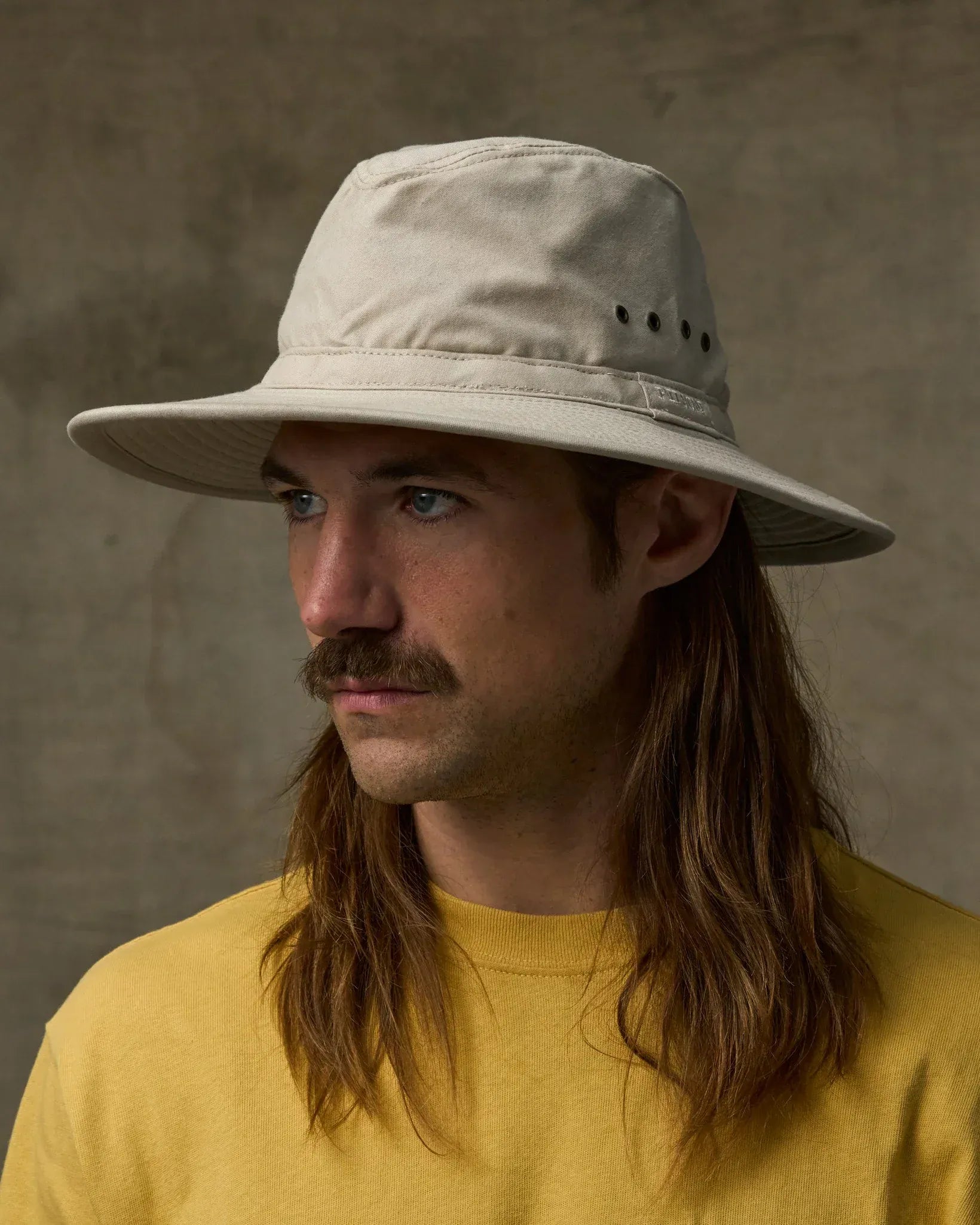 Filson Hats Summer Packer Hat in Desert Tan