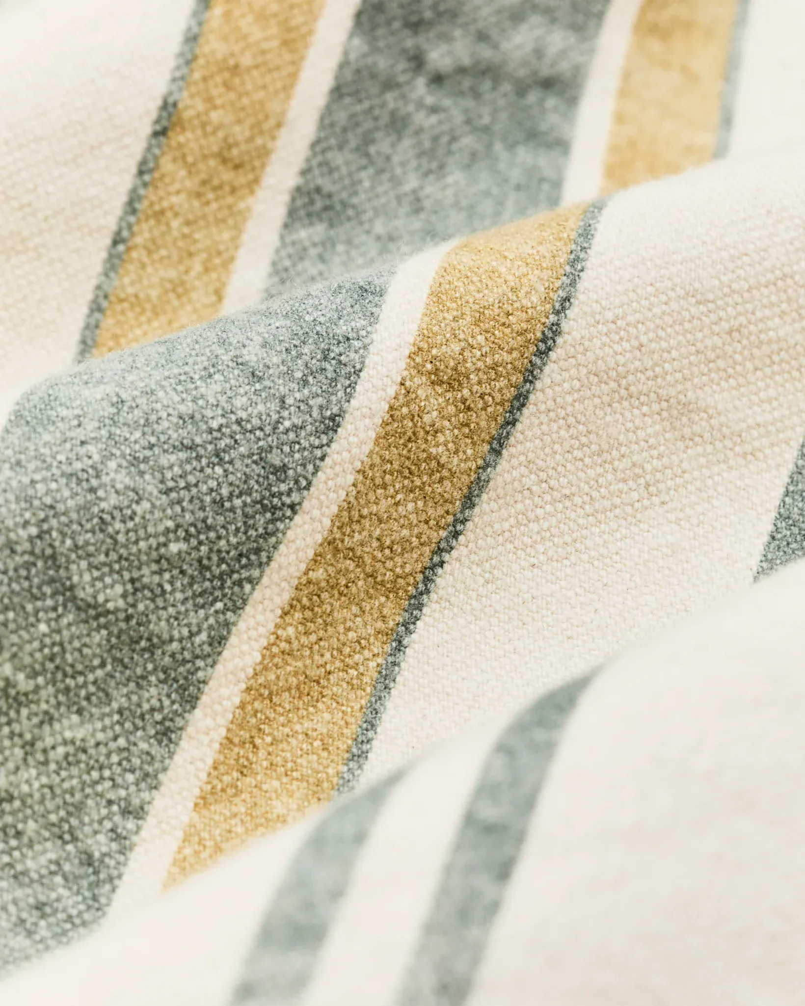 Filson Jackets Women's Canvas Barn Coat