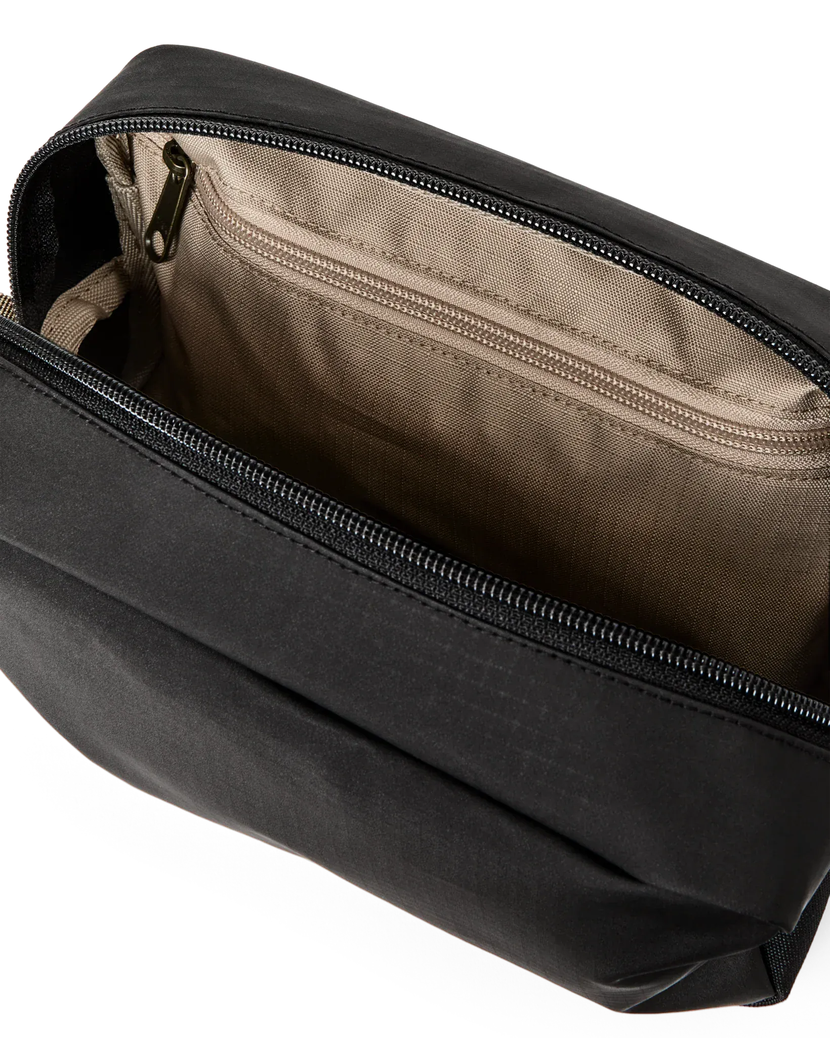 Filson Luggage All-weather Travel Pack in Black