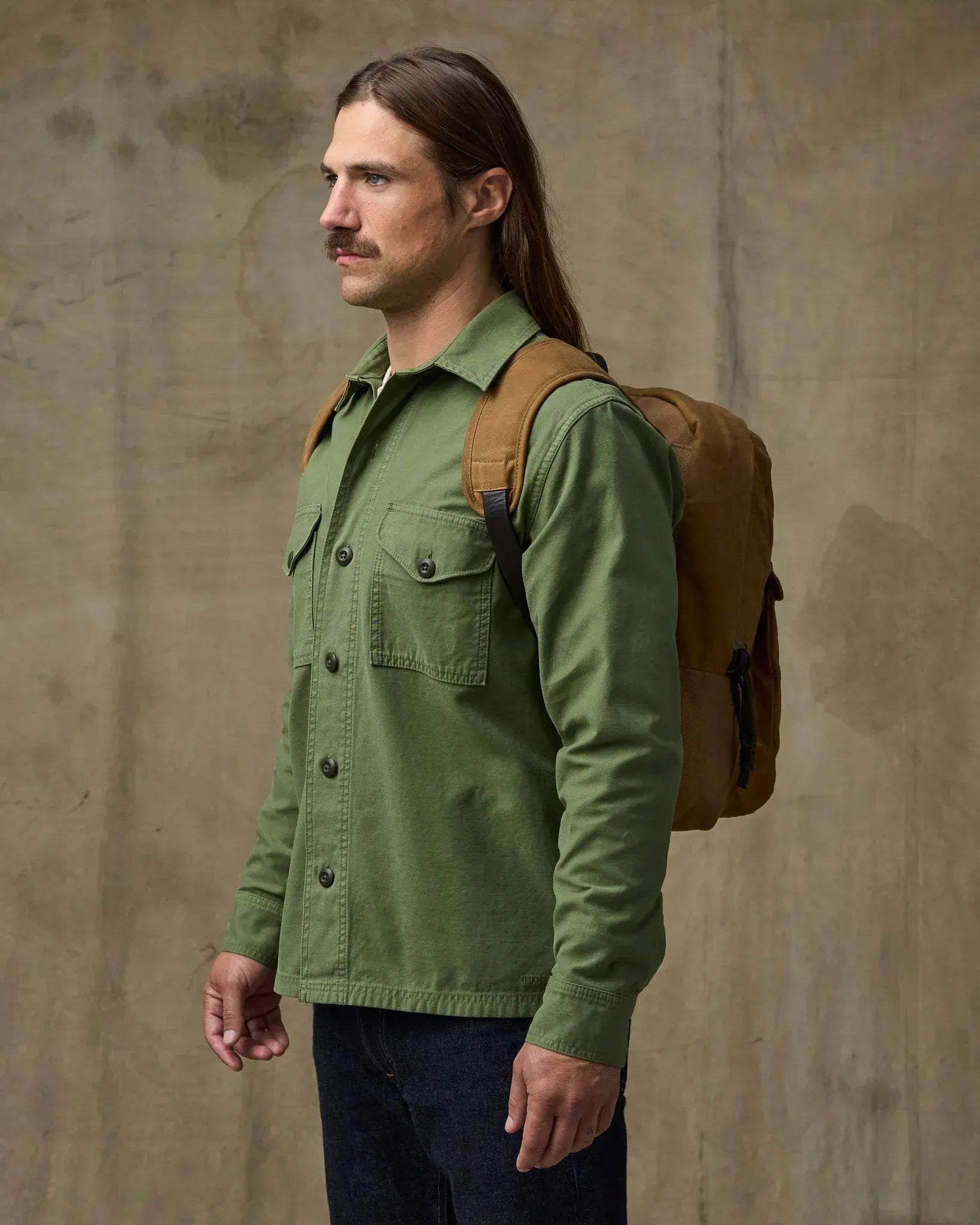 Filson Luggage Journeyman Backpack in Tan
