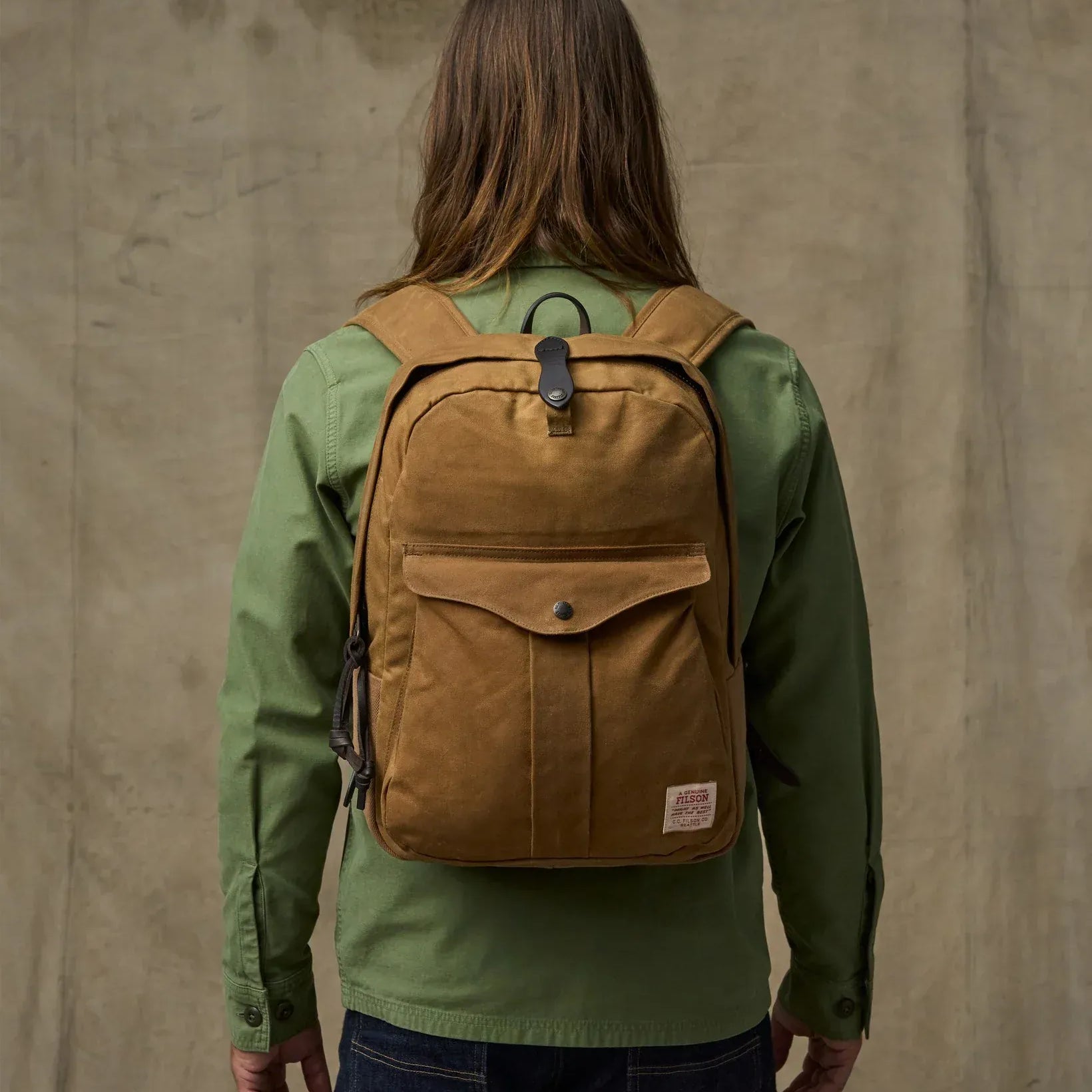 Filson Luggage Journeyman Backpack in Tan