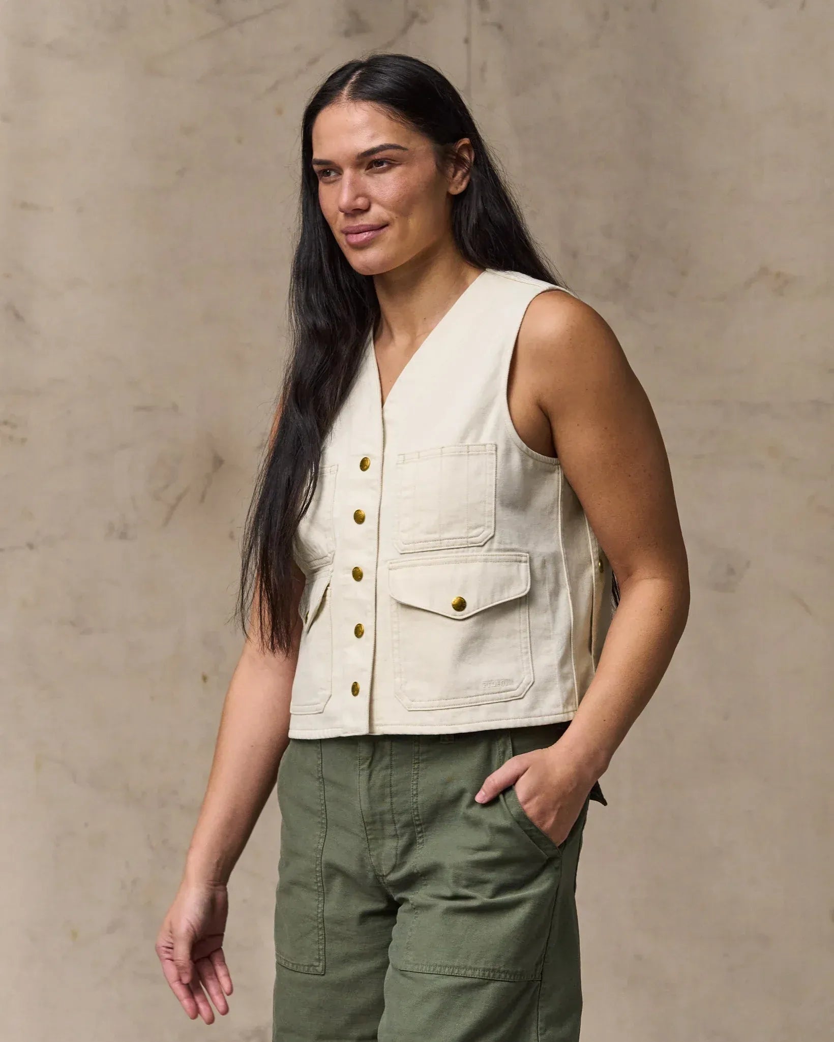 Filson Vest Women's Archive Cruiser Vest in Natural Seed