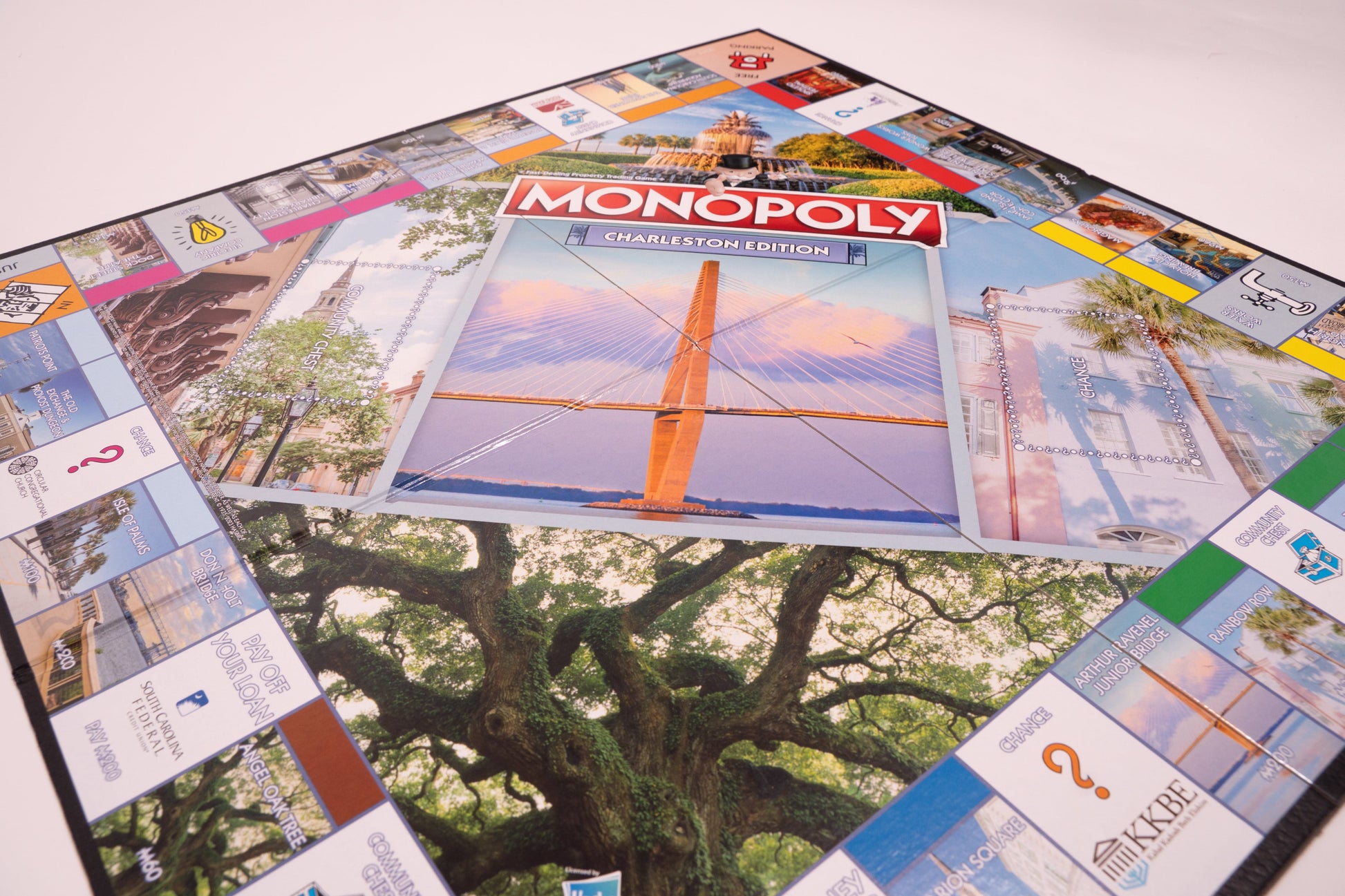 Hasbro Home ASST / ONE Charleston Monopoly Game