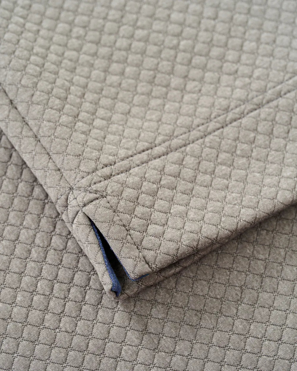 Johnnie-O 1/4 Zip Rockwells Diamond-Quilted Henley Pullover