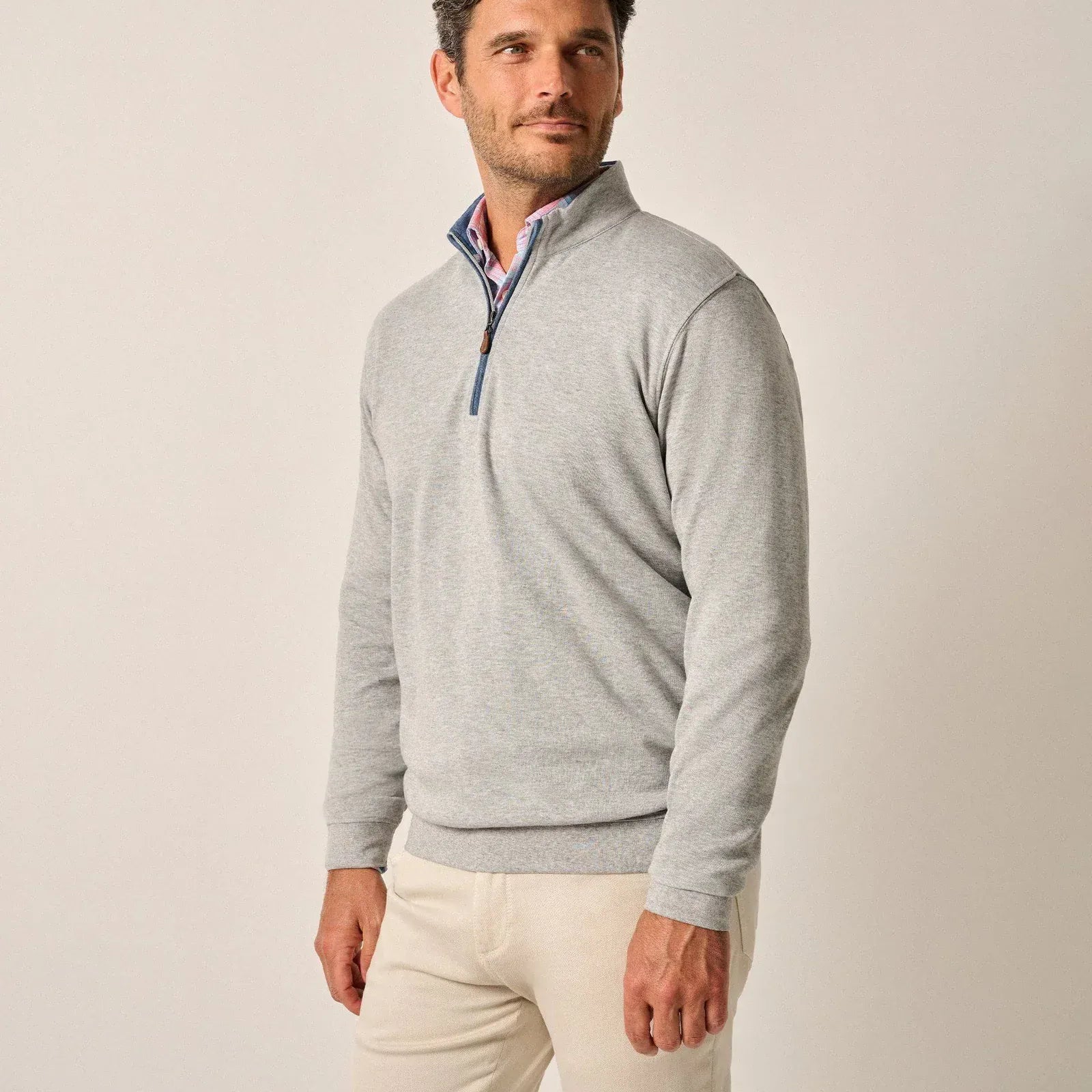 Johnnie-O 1/4 Zip Sully 1/4 Zip Pullover in Light Gray