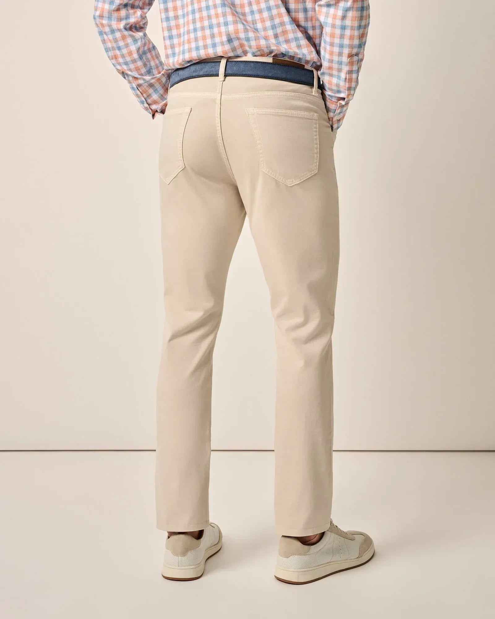 Johnnie-O 5-Pockets Carmel Sateen 5-Pocket Pant in Stone