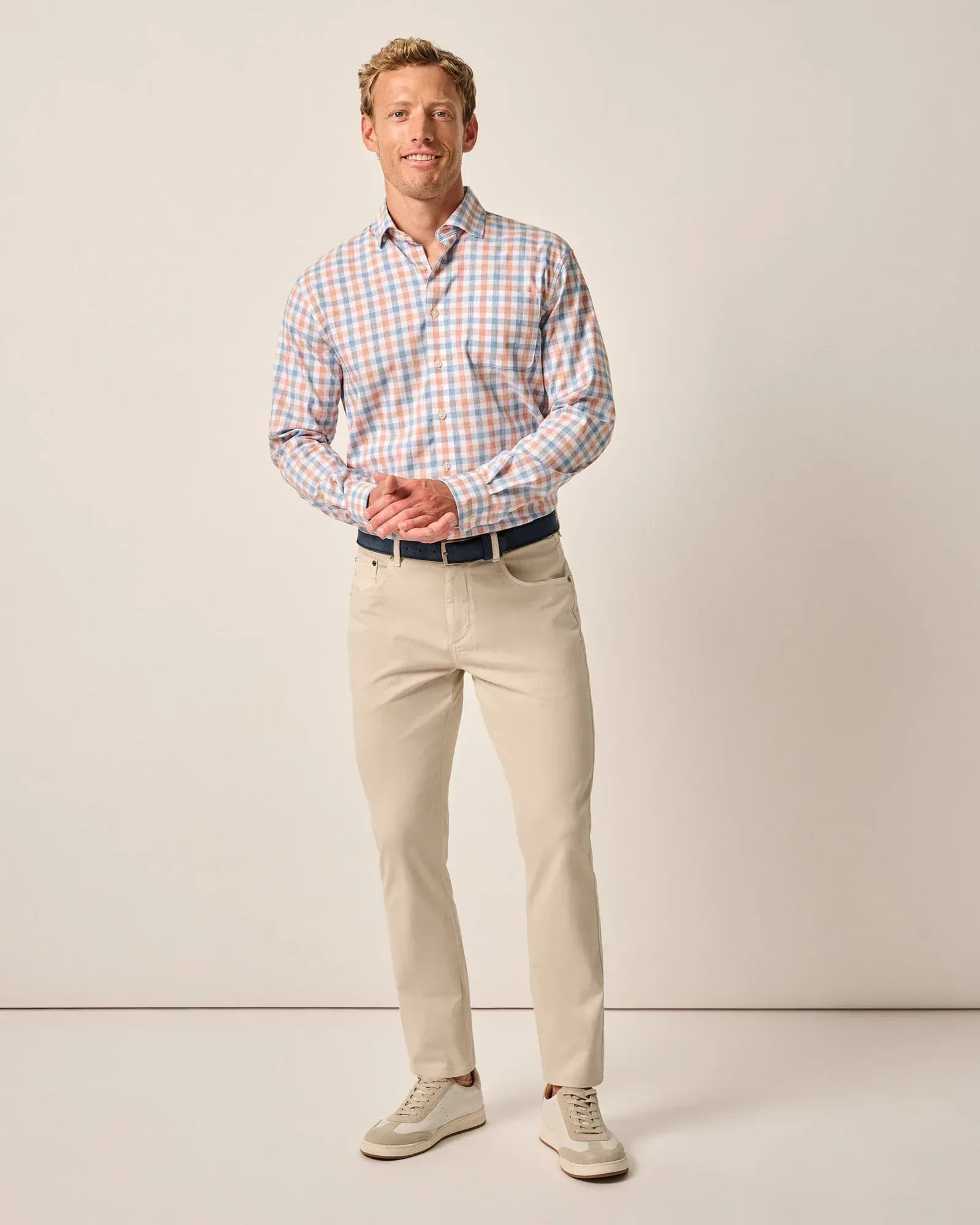Johnnie-O 5-Pockets Carmel Sateen 5-Pocket Pant in Stone