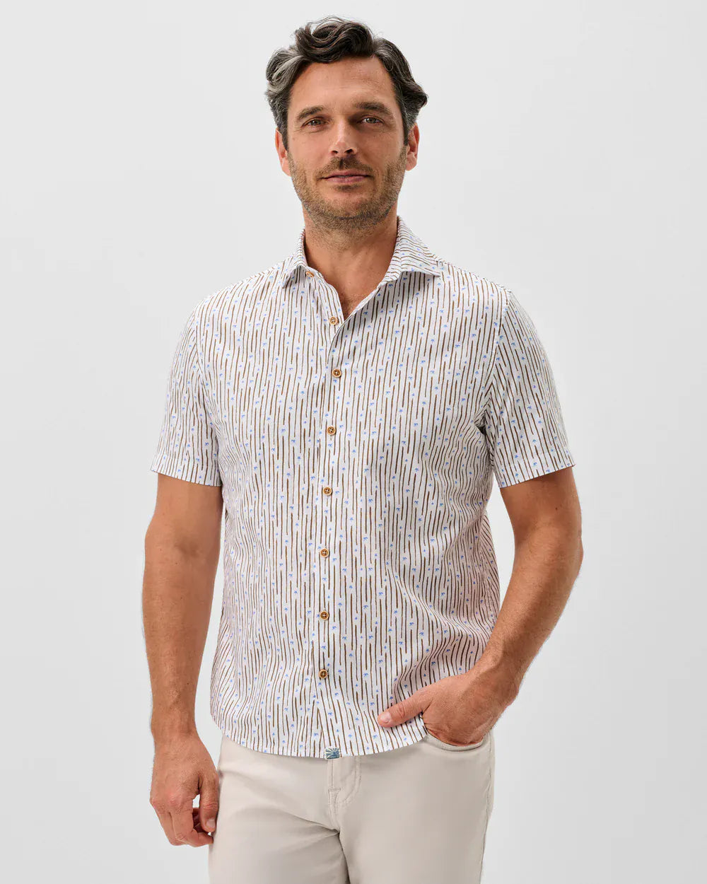 Johnnie-O Camp Shirt Cotton Blend Short Sleeve Button Down Shirt