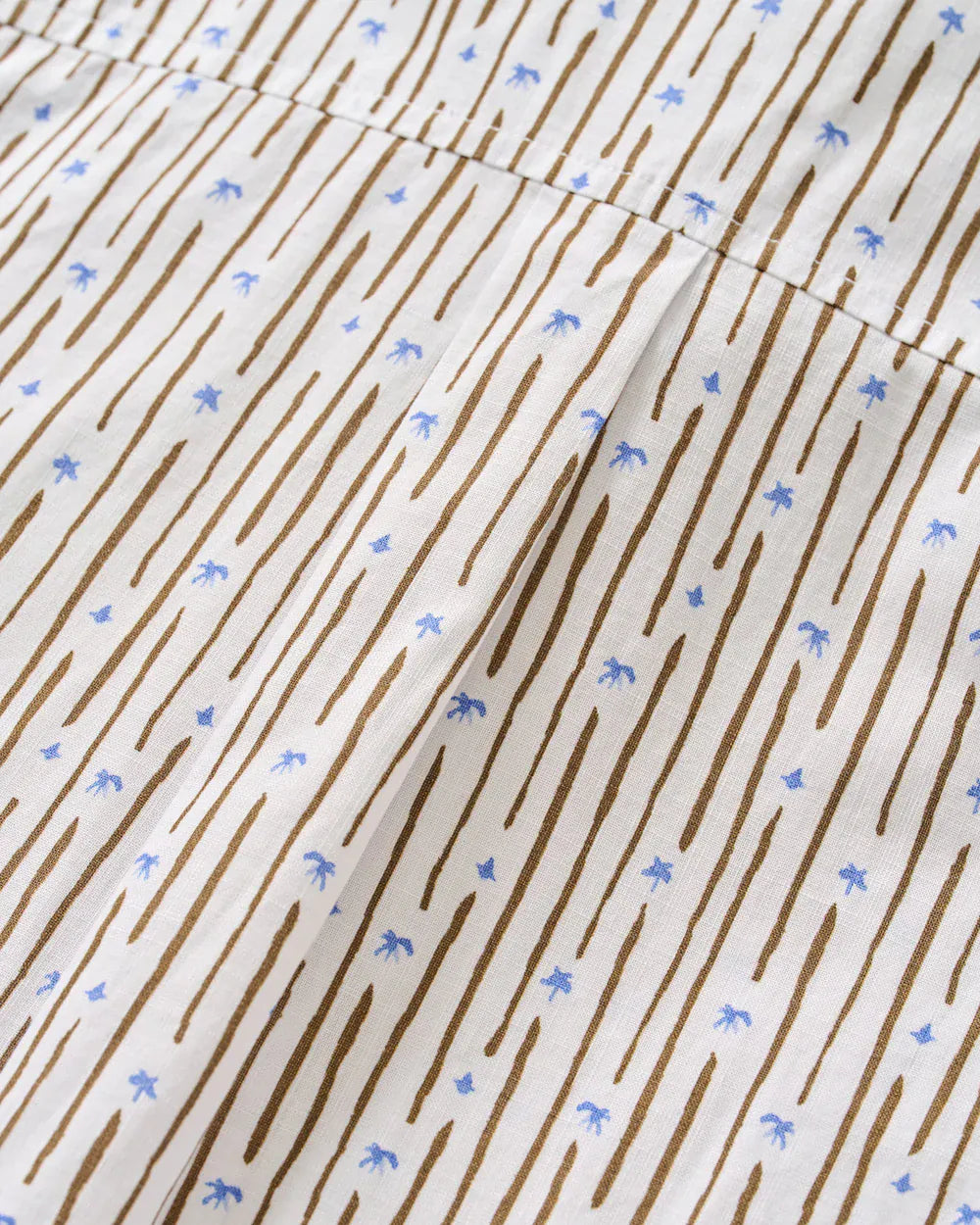 Johnnie-O Camp Shirt Cotton Blend Short Sleeve Button Down Shirt