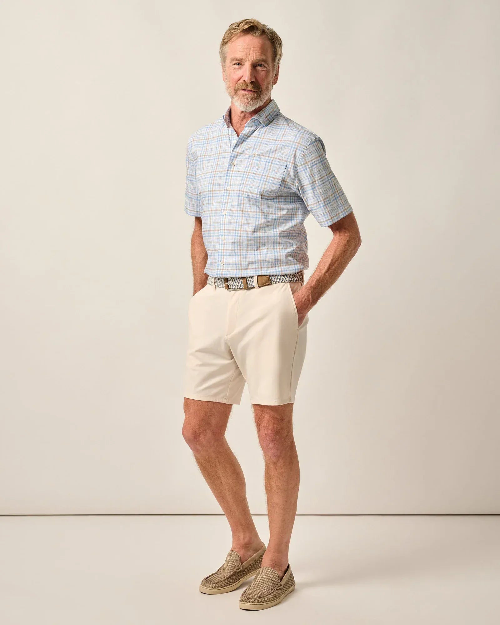 Johnnie-O Shorts Jupiters Stretch Cotton Performance Shorts in Sand