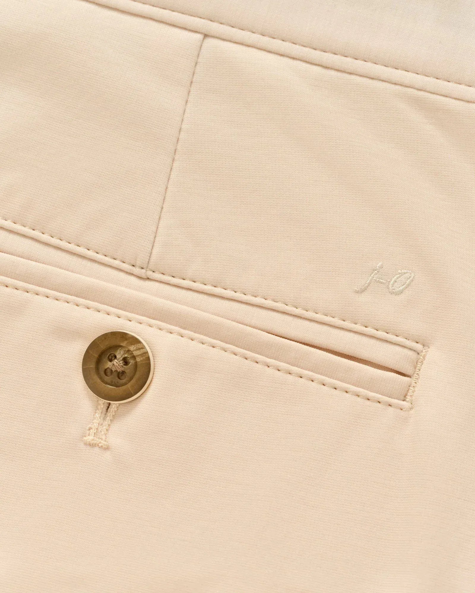 Johnnie-O Shorts Jupiters Stretch Cotton Performance Shorts in Sand
