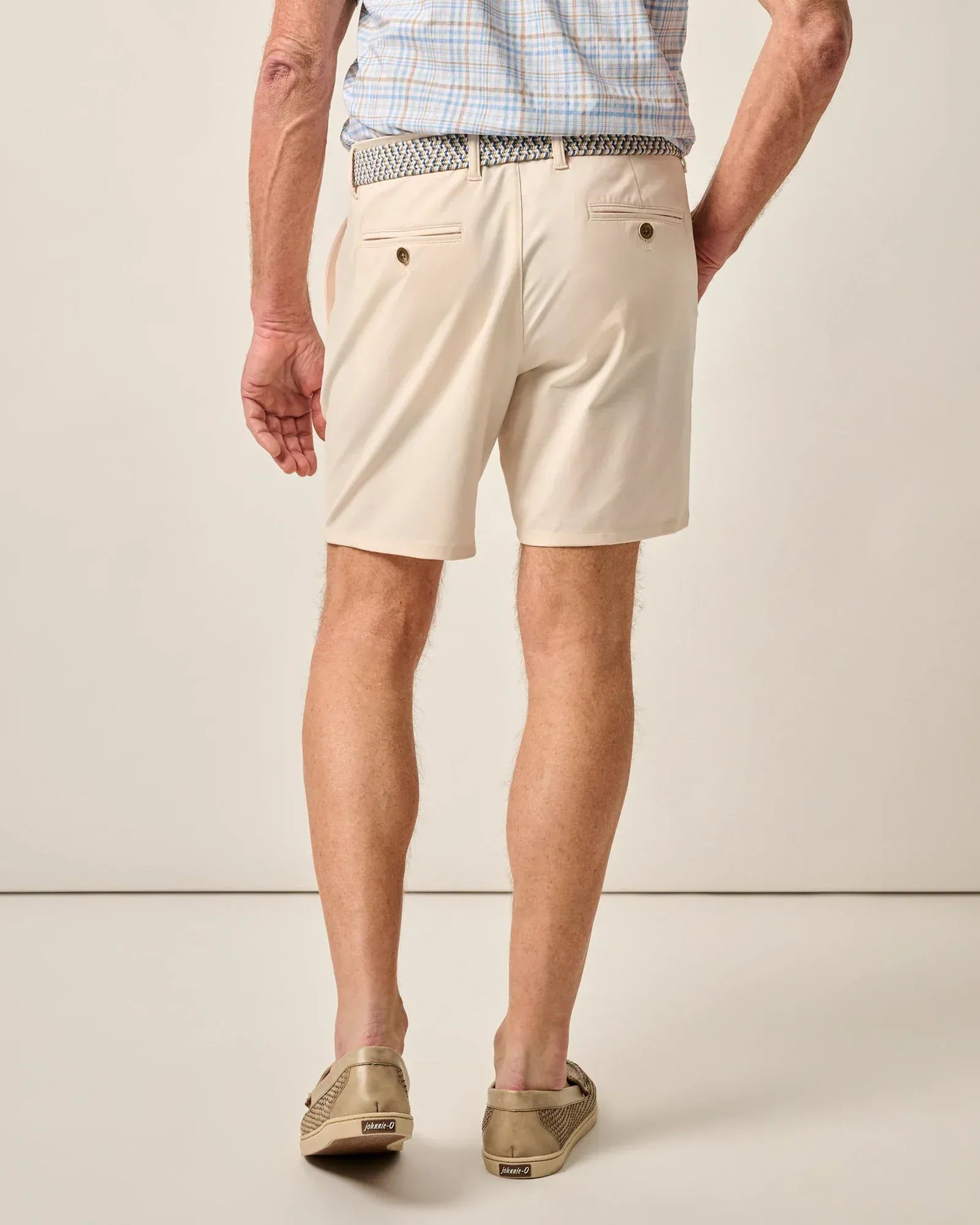 Johnnie-O Shorts Jupiters Stretch Cotton Performance Shorts in Sand