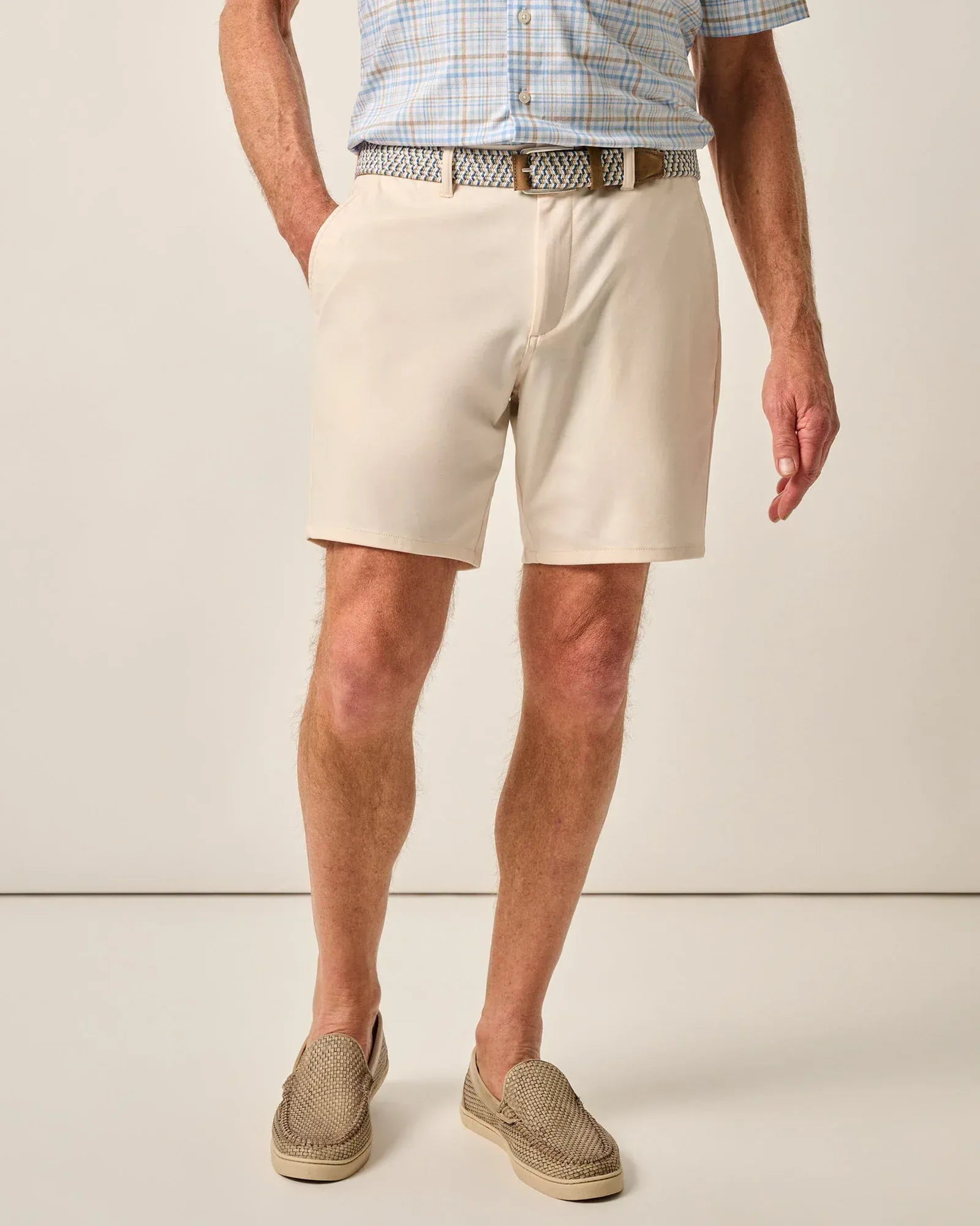 Johnnie-O Shorts Jupiters Stretch Cotton Performance Shorts in Sand