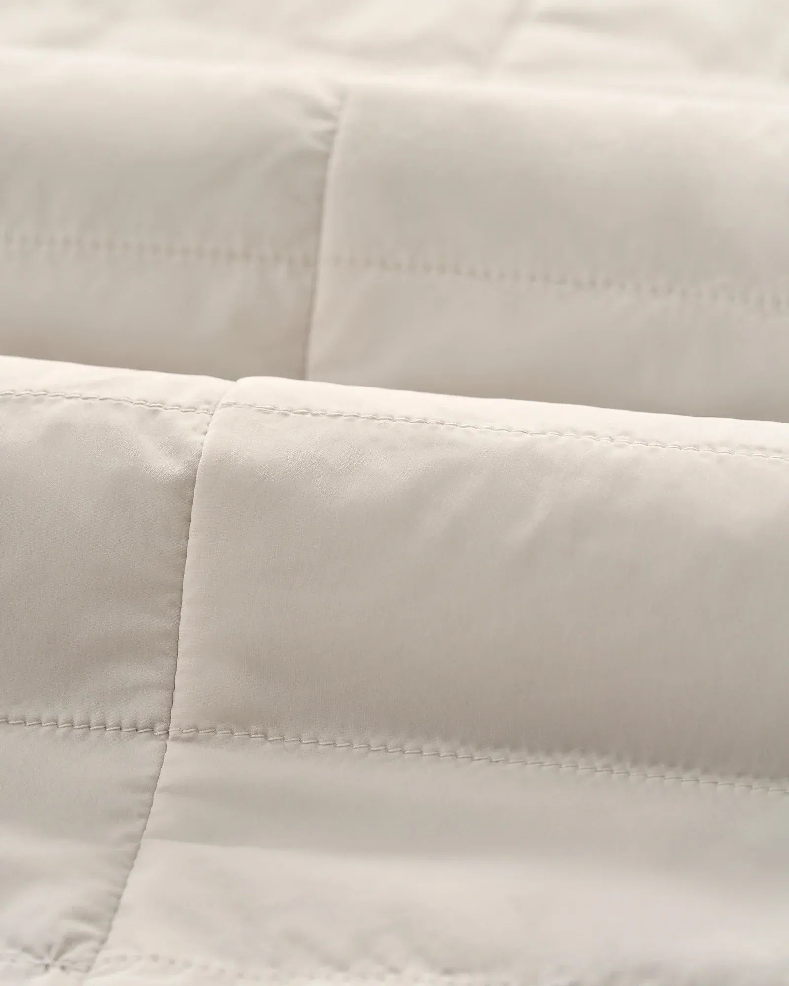 Johnnie-O Vest Bauer Top Shelf Quilted Vest in Moonstruck