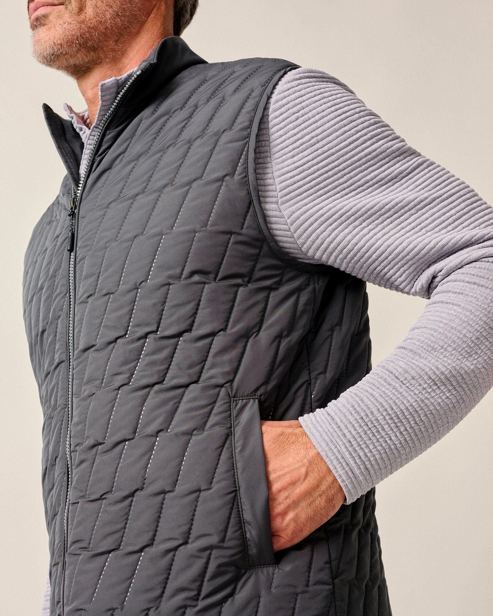 Johnnie-O Vest Belfry Quilted Puffer Vest in Dark Gray