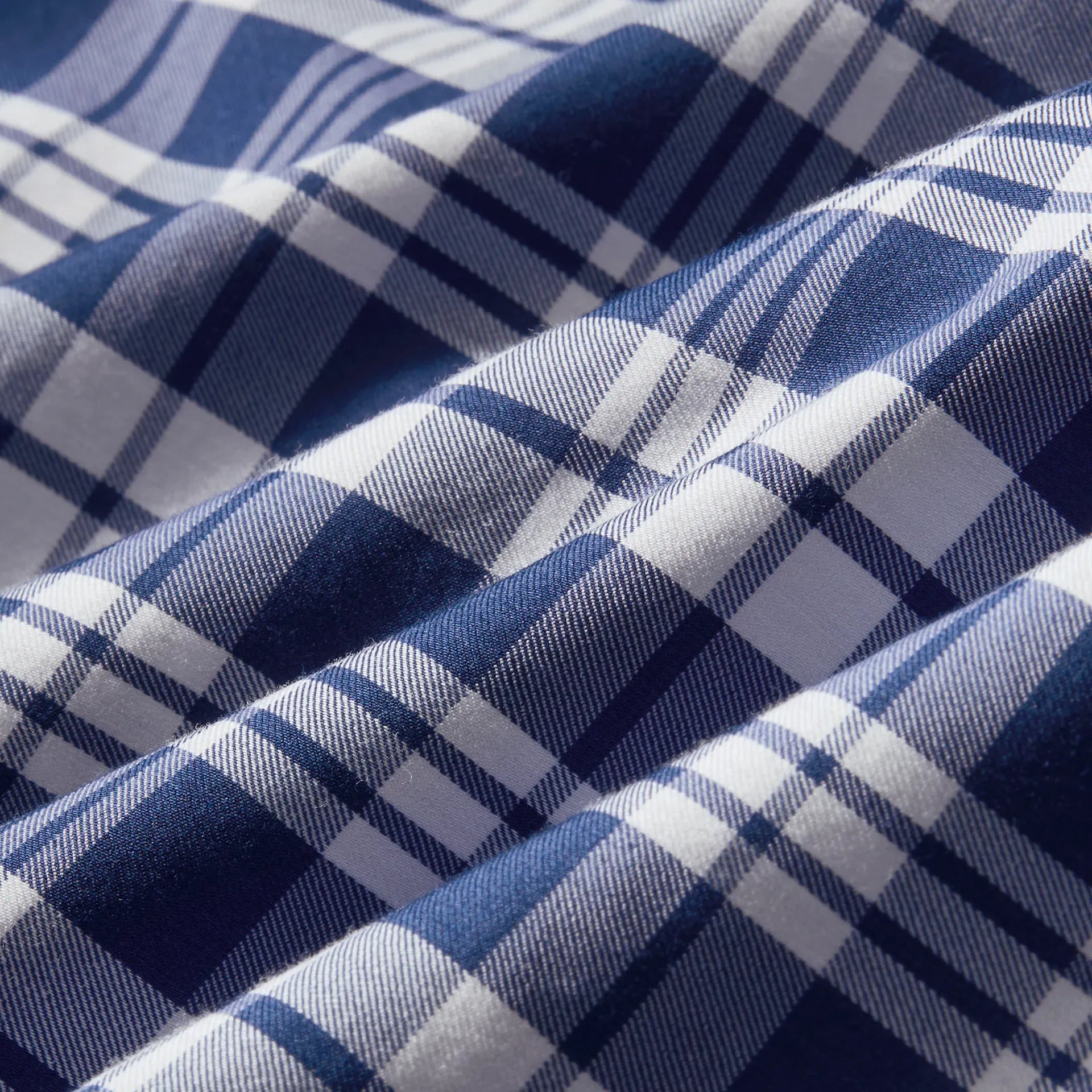 Mizzen & Main Sport Shirts Kennedy Shirt in Midnight Navy Beckett Plaid