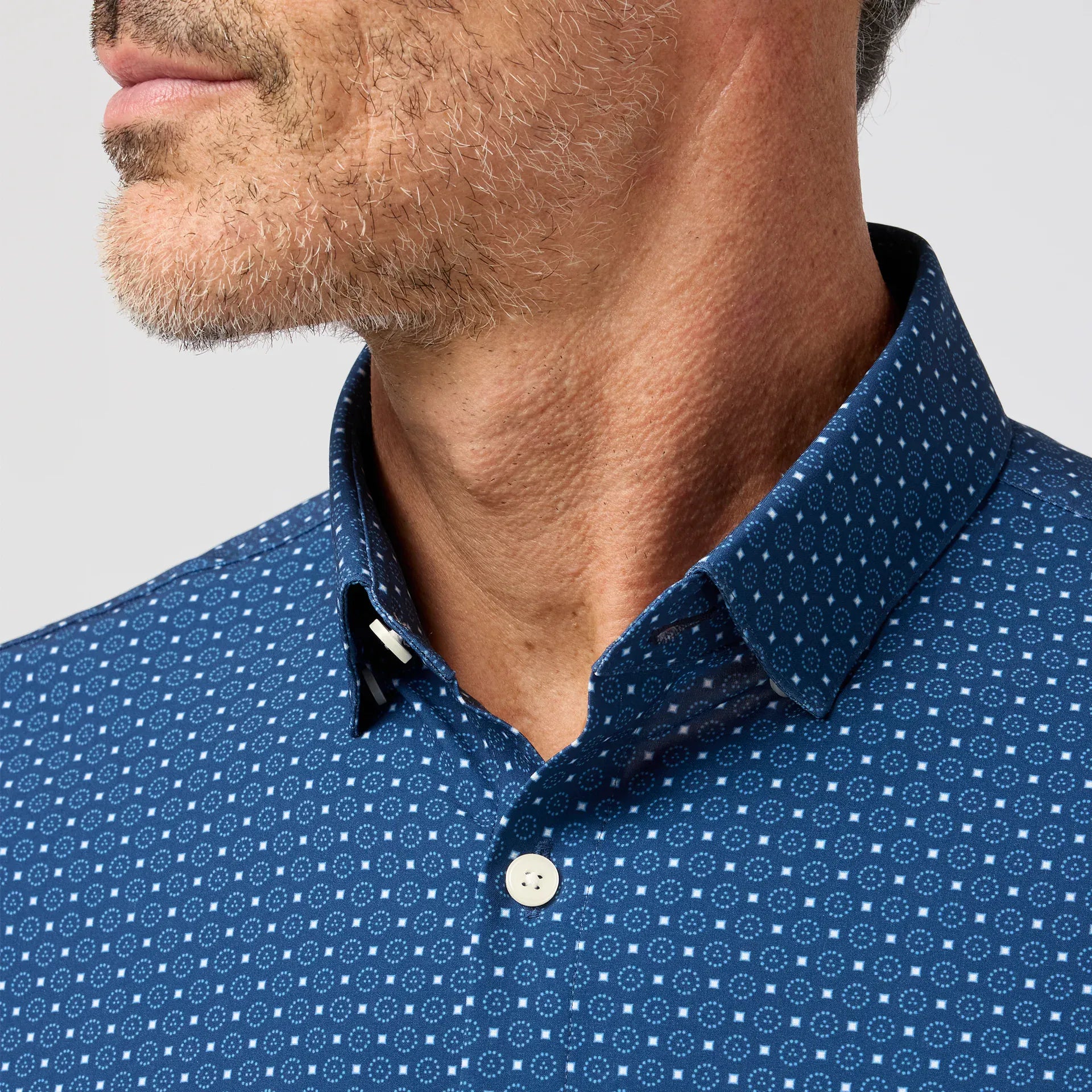 Mizzen & Main Sport Shirts Leeward Short Sleeve in Midnight Navy Medallion