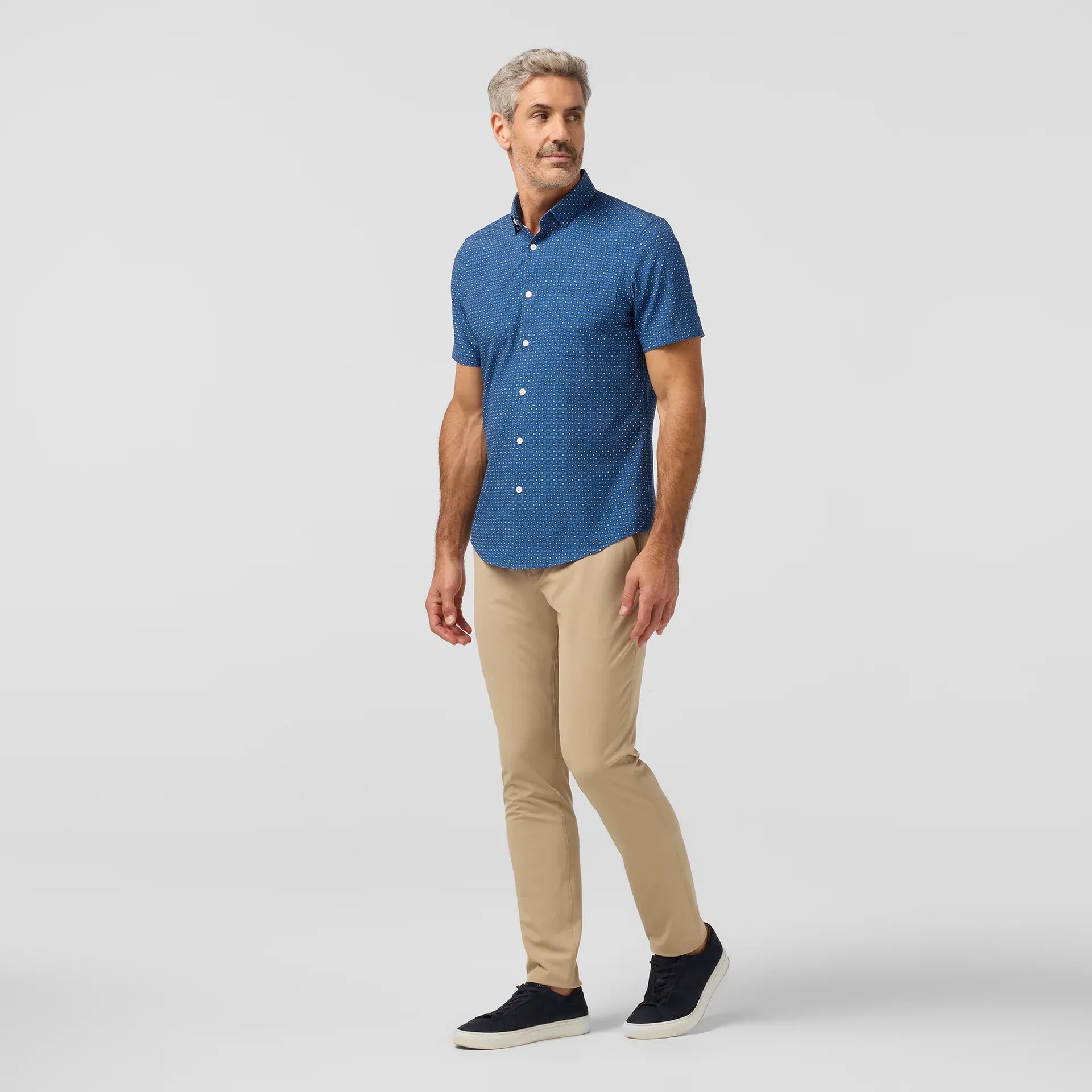 Mizzen & Main Sport Shirts Leeward Short Sleeve in Midnight Navy Medallion