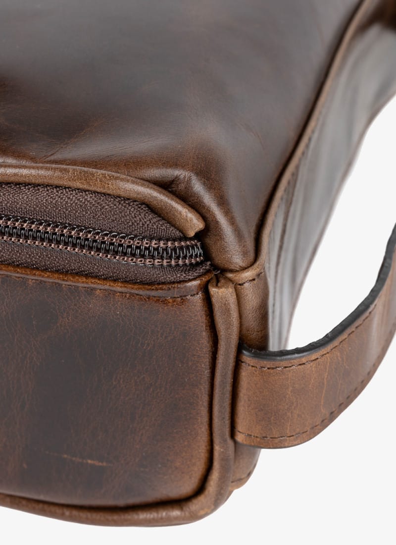 Moore & Giles Inc. Luggage BROMPTON BROWN Donald Leather Wash Kit