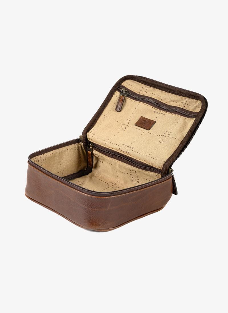 Moore & Giles Inc. Luggage TITAN MILLED BROWN Donald Leather Wash Kit