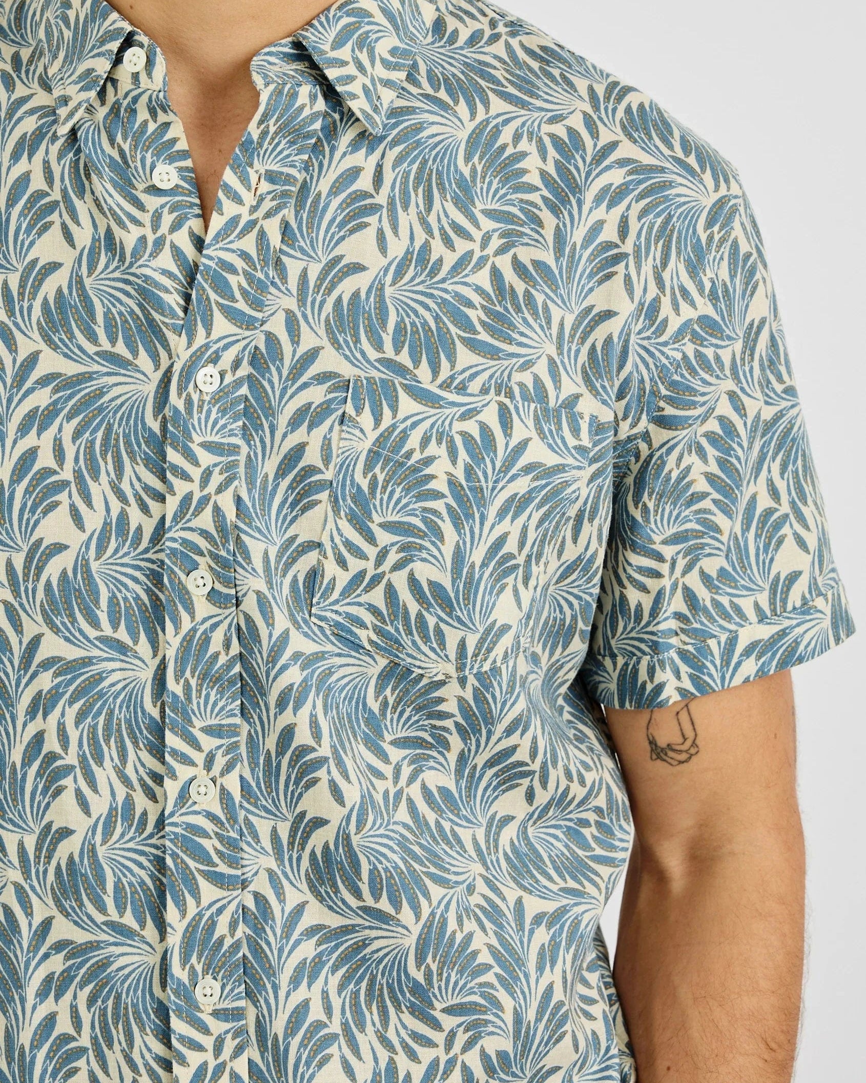 Rails Sport Shirts Carson Shirt - Ecru Banana Leaf
