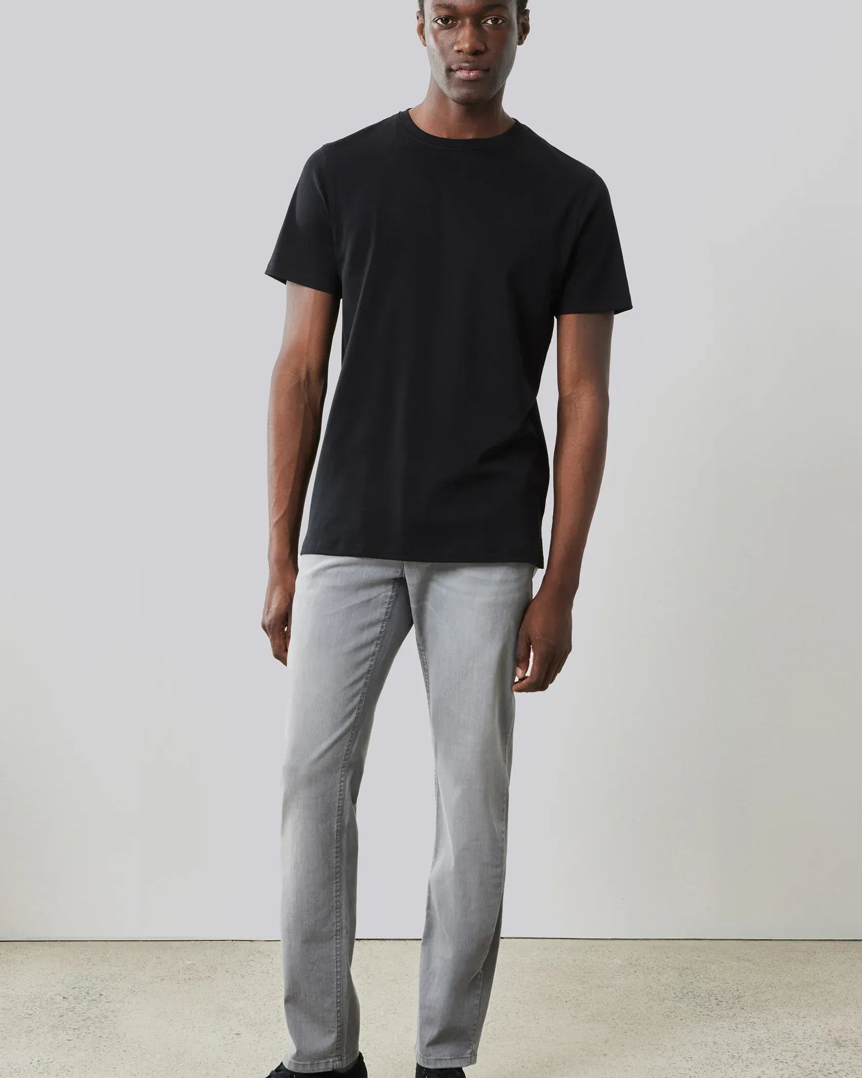 Robert Barakett T-Shirts The Barakett Tee in Black