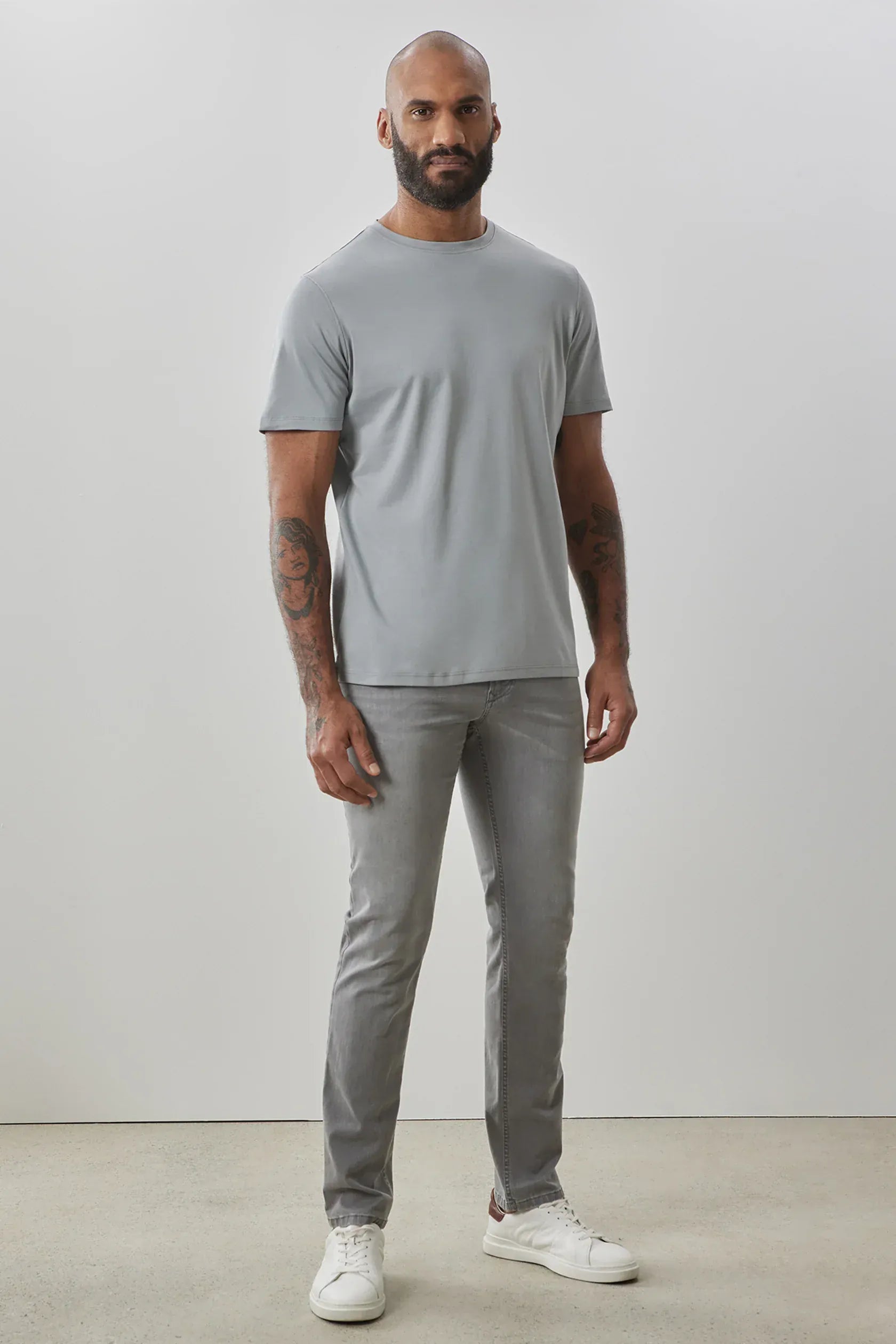 Robert Barakett T-Shirts The Barakett Tee in Monument Grey