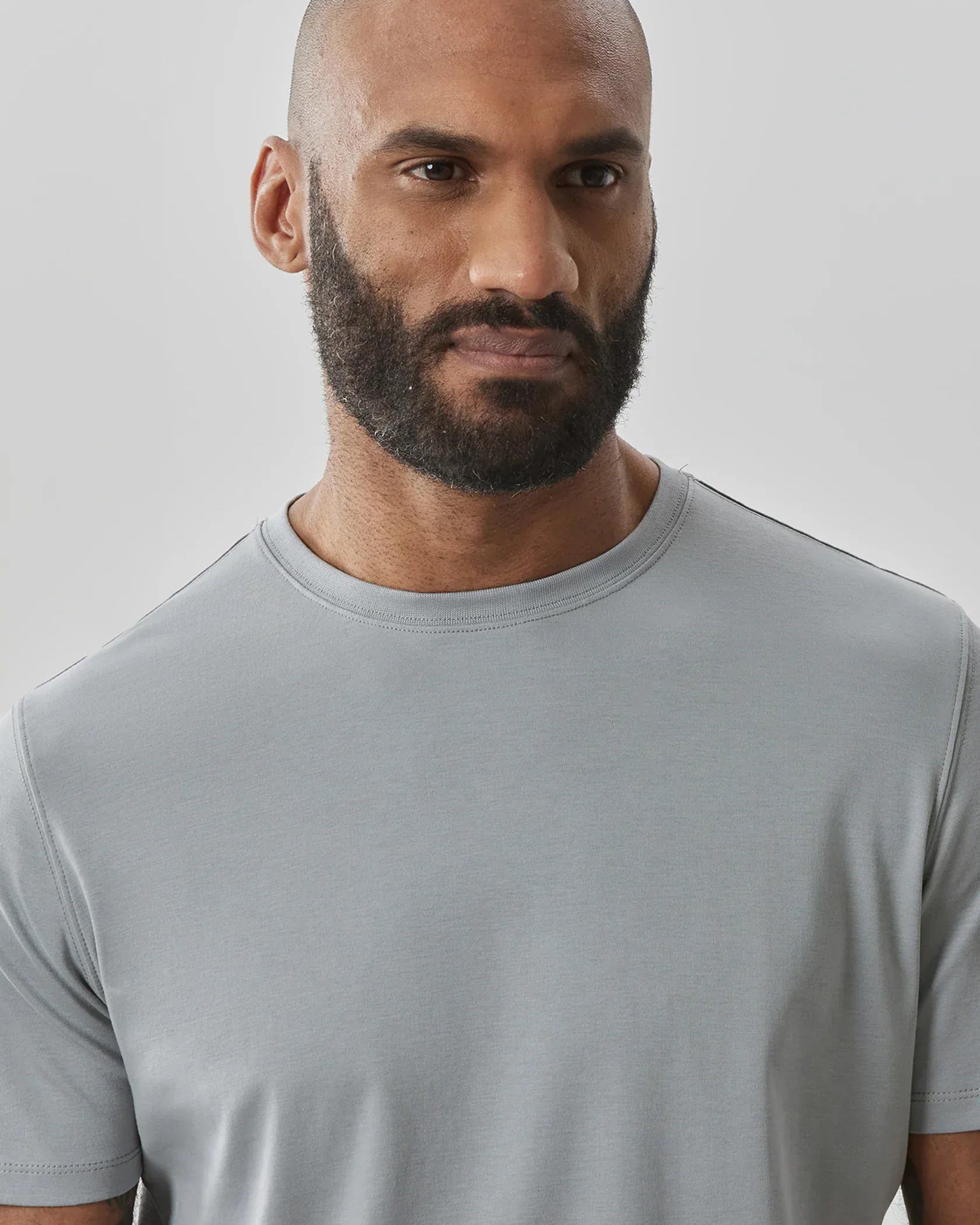 Robert Barakett T-Shirts The Barakett Tee in Monument Grey