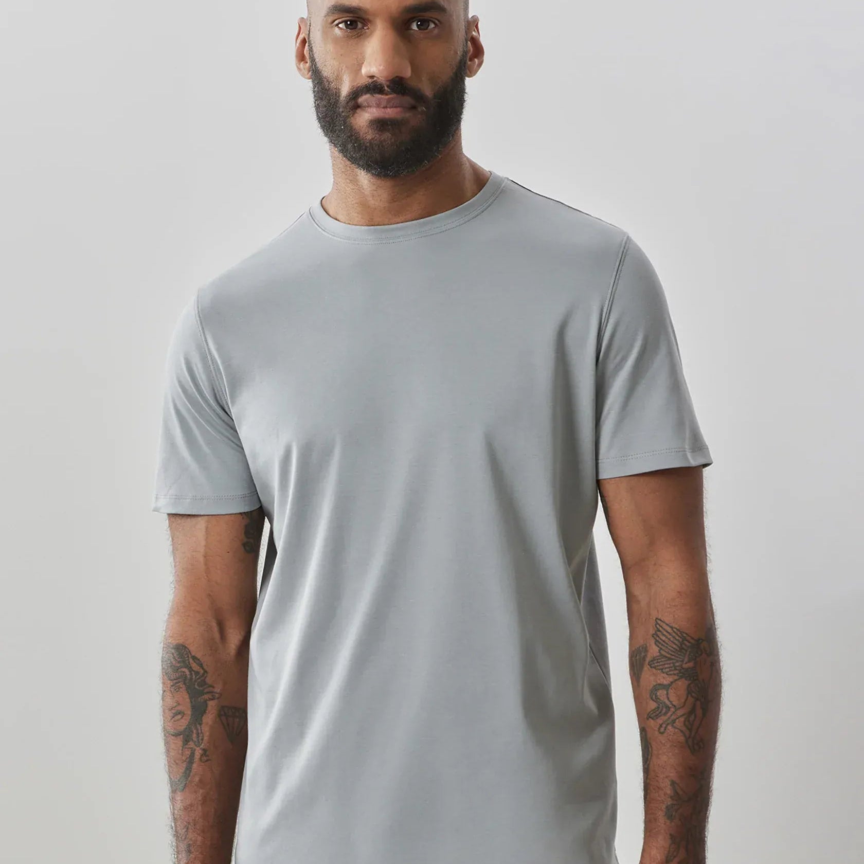 Robert Barakett T-Shirts The Barakett Tee in Monument Grey