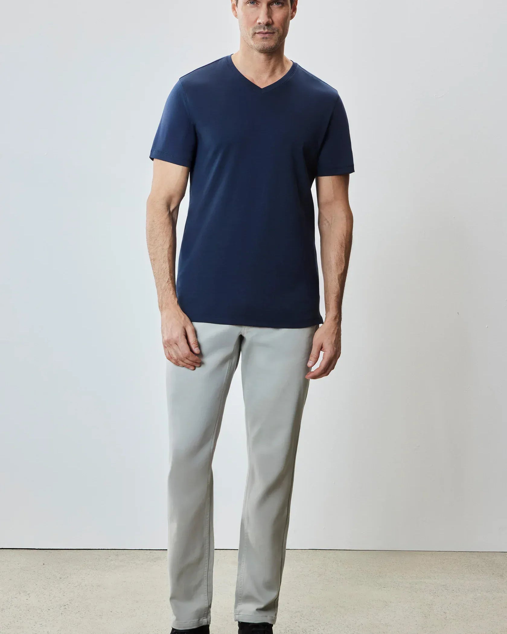 Robert Barakett T-Shirts The Barakett V Tee in Blue Night