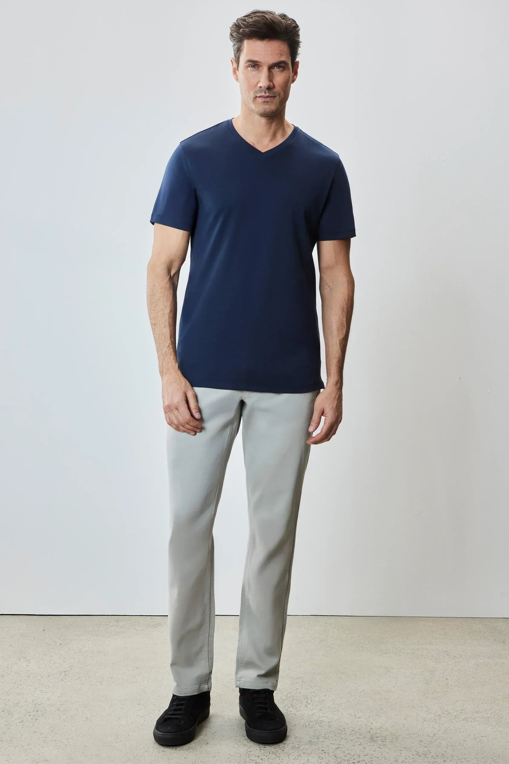 Robert Barakett T-Shirts The Barakett V Tee in Blue Night