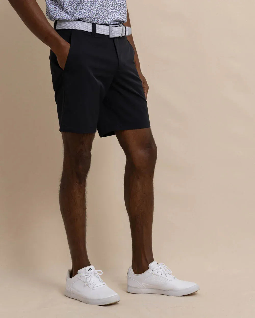 Southern Tide Shorts brrr°®-die 8" Performance Short in Caviar Black