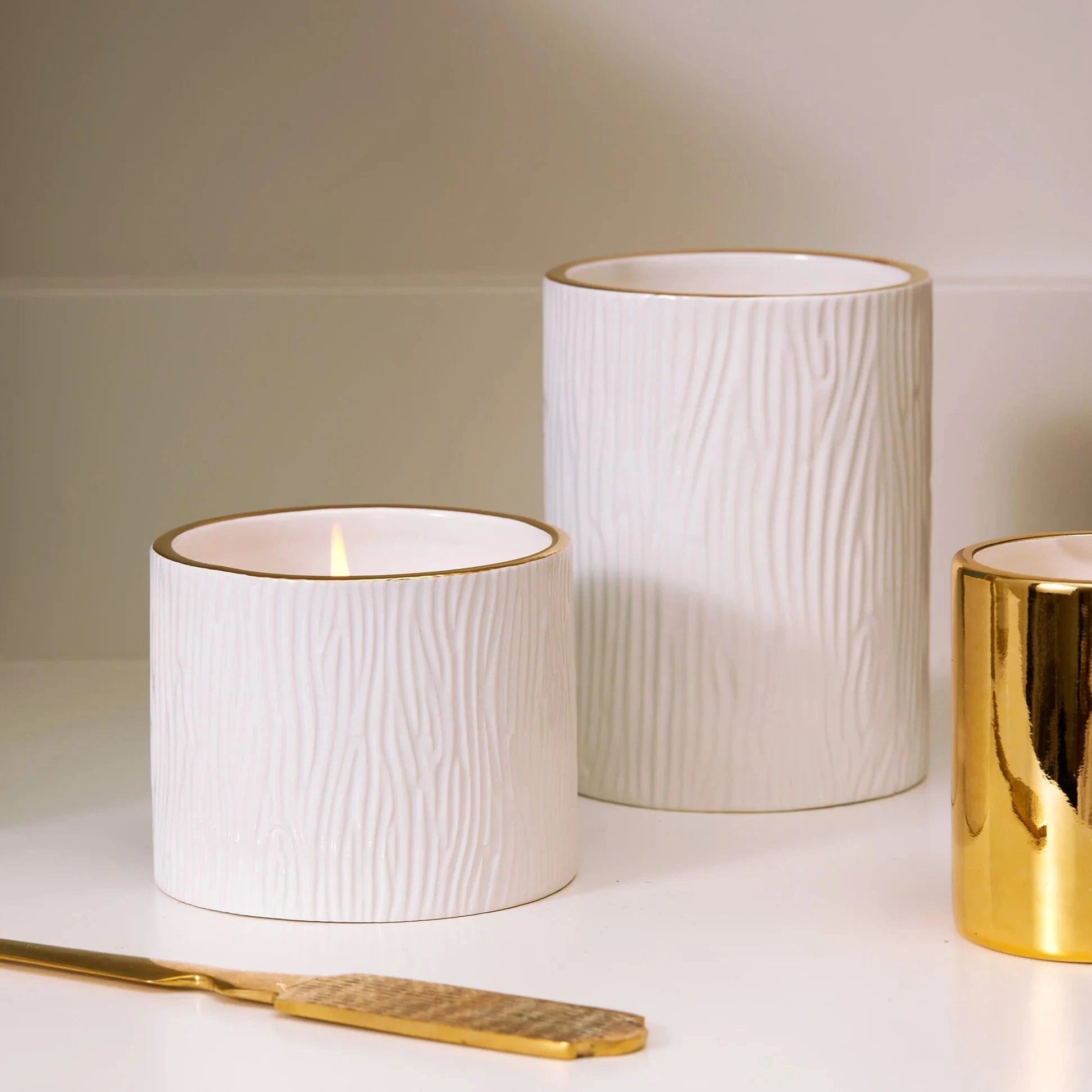 The Thymes Home WHITE / OS Frasier Fir Ceramic Medium Candle