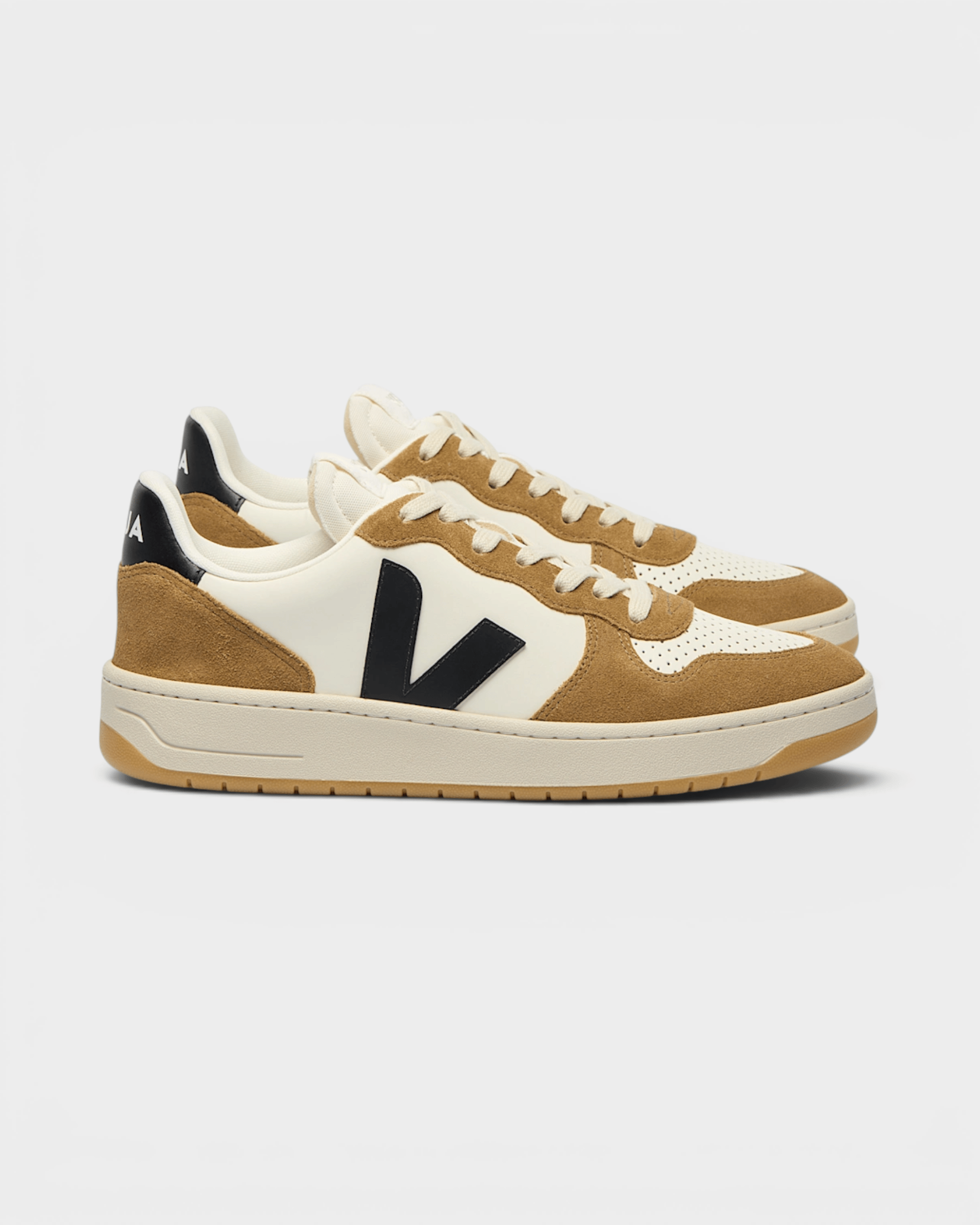 Veja Shoes V-10 Leather Sneaker