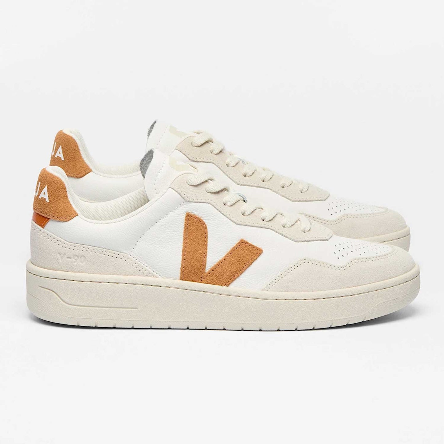 Veja Shoes V-90 Leather Sneaker