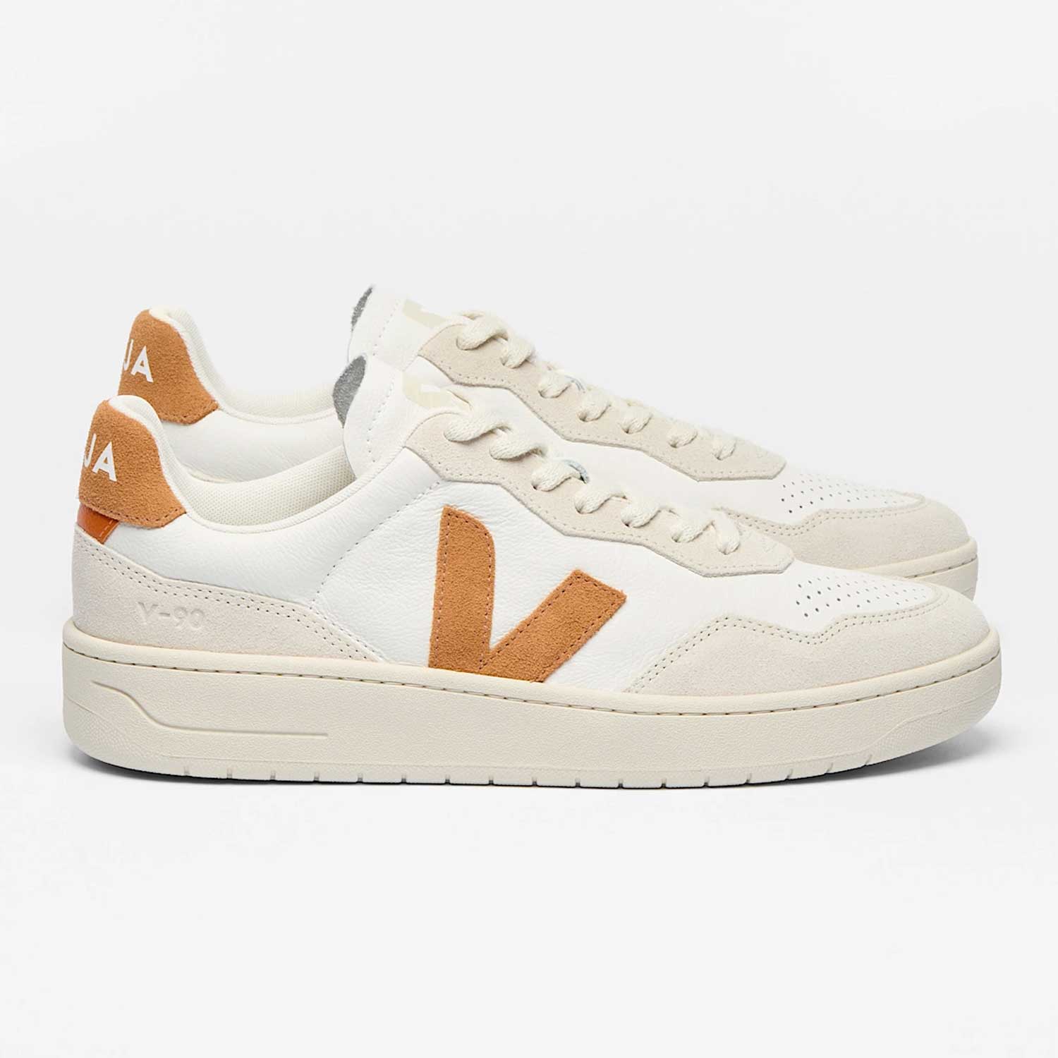 Veja Shoes V-90 Leather Sneaker