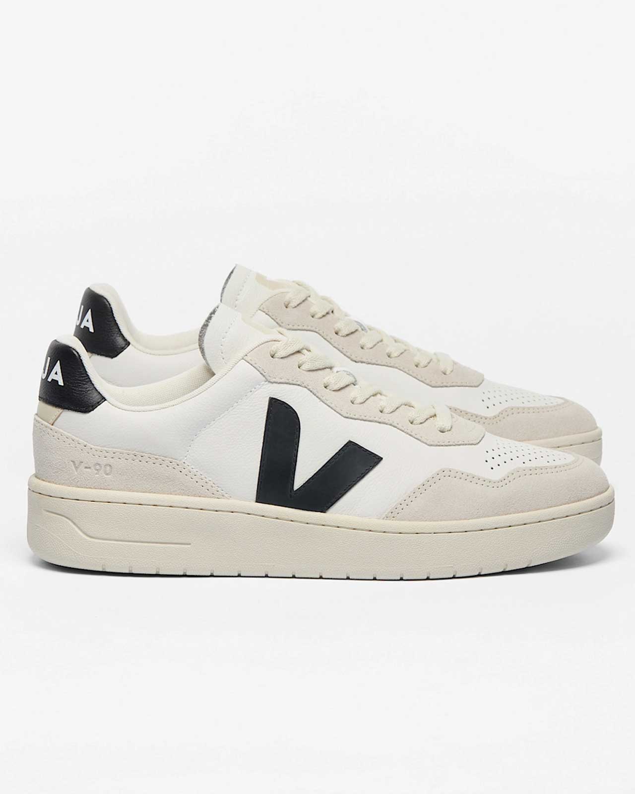 Veja Shoes V-90 Leather Sneaker